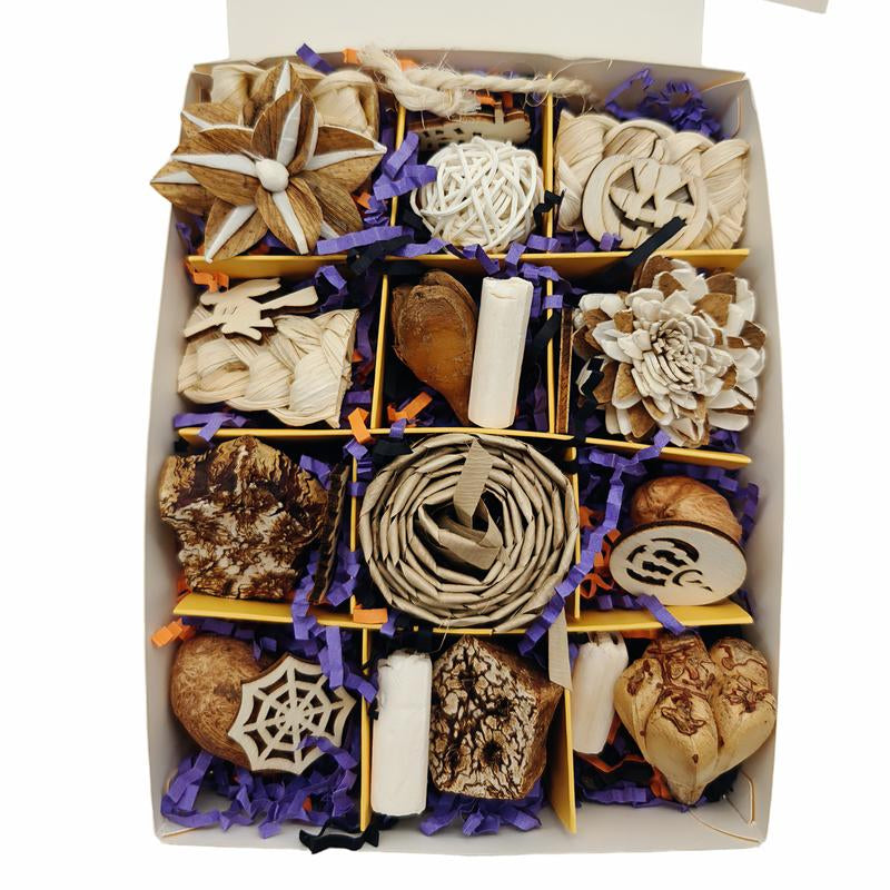 Halloween Foraging Box - 12-Grid Natural Chew Toy for Birds & Small Pets with Sola Flowers, Wood Blocks & Holiday Edible Chews, Interactive Surprise Box with Hanging Hook